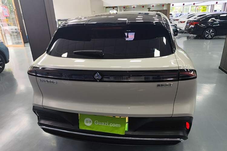 Used Baojun Yunhai 2024 140km Plug-in Hybrid Version Rear