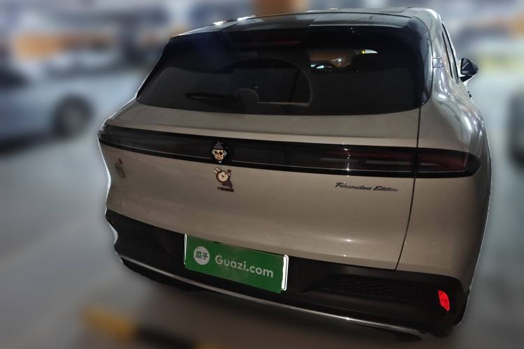 Used Baojun Yunhai 2024 60km Plug-in Hybrid Version Rear
