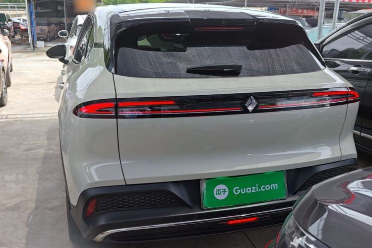 Used Baojun Yunhai 2024 600km Pure Electric Version Rear