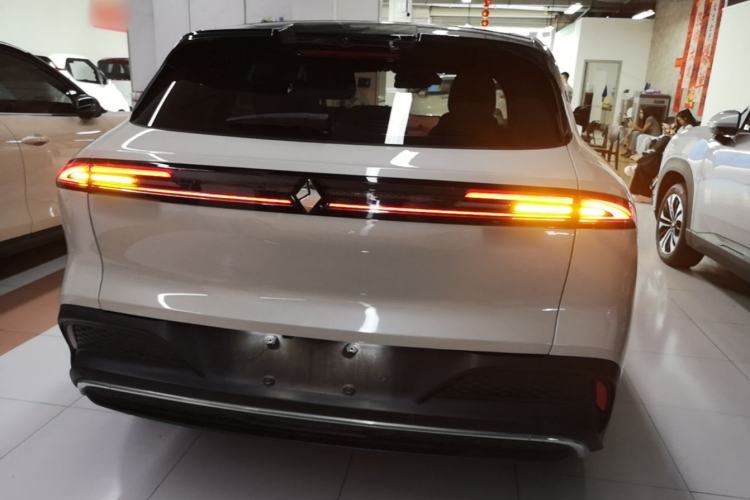 Used Baojun Yunhai 2024 140km Plug-in Hybrid Version Rear
