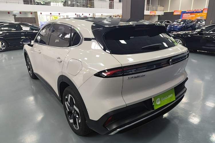 Used Baojun Yunhai 2024 140km Plug-in Hybrid Version Rear Left 45 Deg