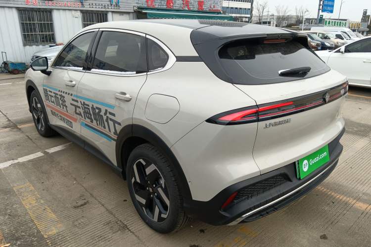 Used Baojun Yunhai 2024 140km Plug-in Hybrid Version Rear Left 45 Deg