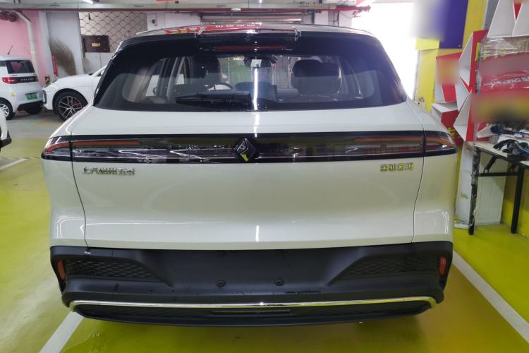 Used Baojun Yunhai 2024 140km Plug-in Hybrid Version Rear