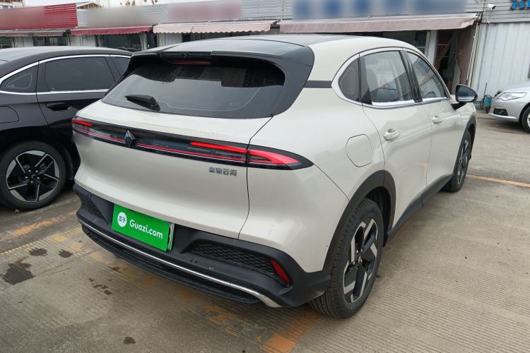 Used Baojun Yunhai 2024 140km Plug-in Hybrid Version Rear Right 45 Deg