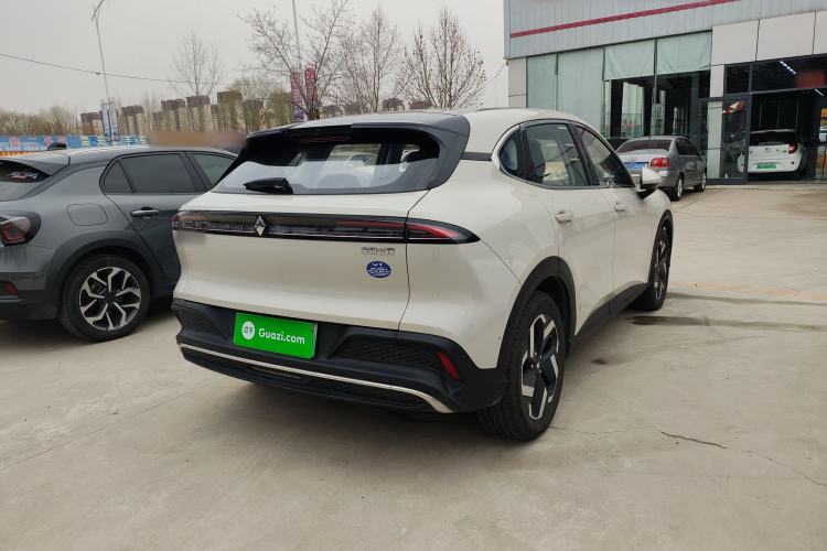Used Baojun Yunhai 2024 600km Pure Electric Version Rear Right 45 Deg