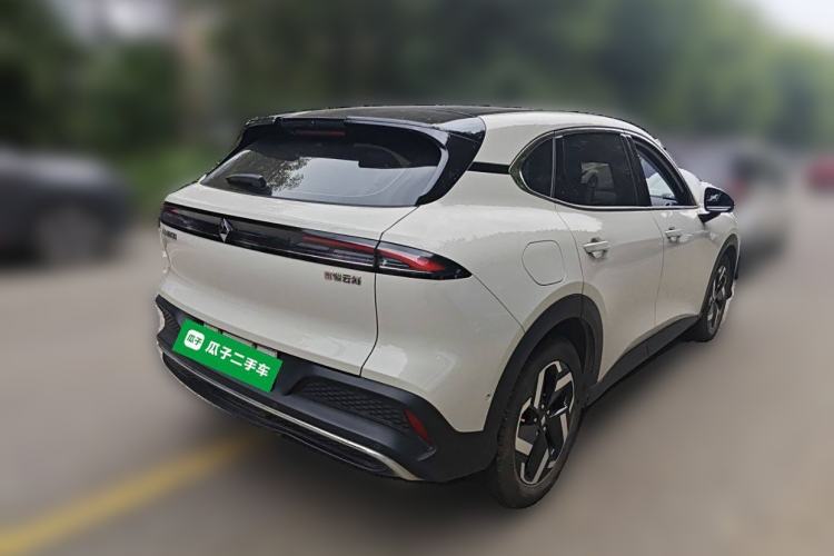 Used Baojun Yunhai 2024 140km Plug-in Hybrid Version Rear Right 45 Deg