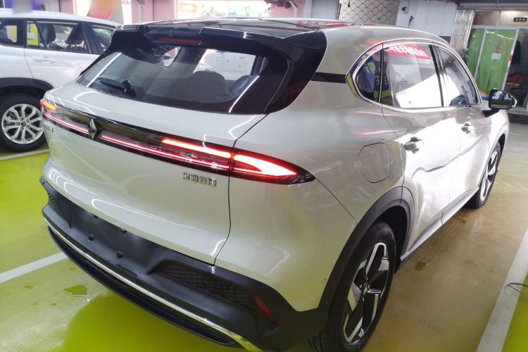 Used Baojun Yunhai 2024 140km Plug-in Hybrid Version Rear Right 45 Deg