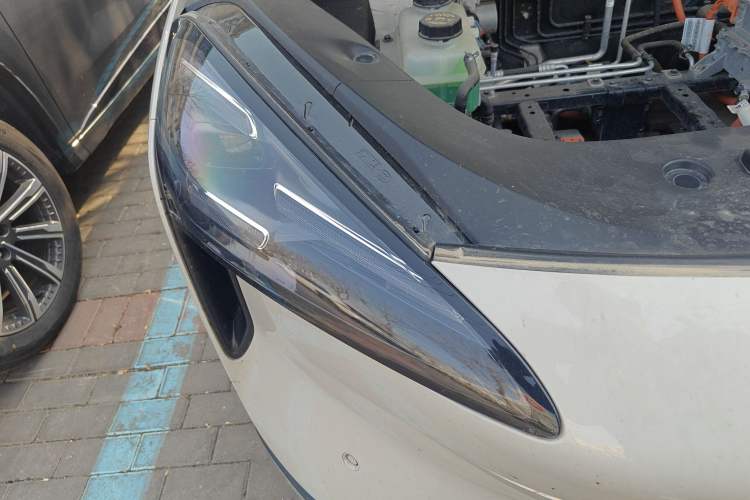 Used Baojun Yunhai 2024 500km Pure Electric Version Right Front Headlight