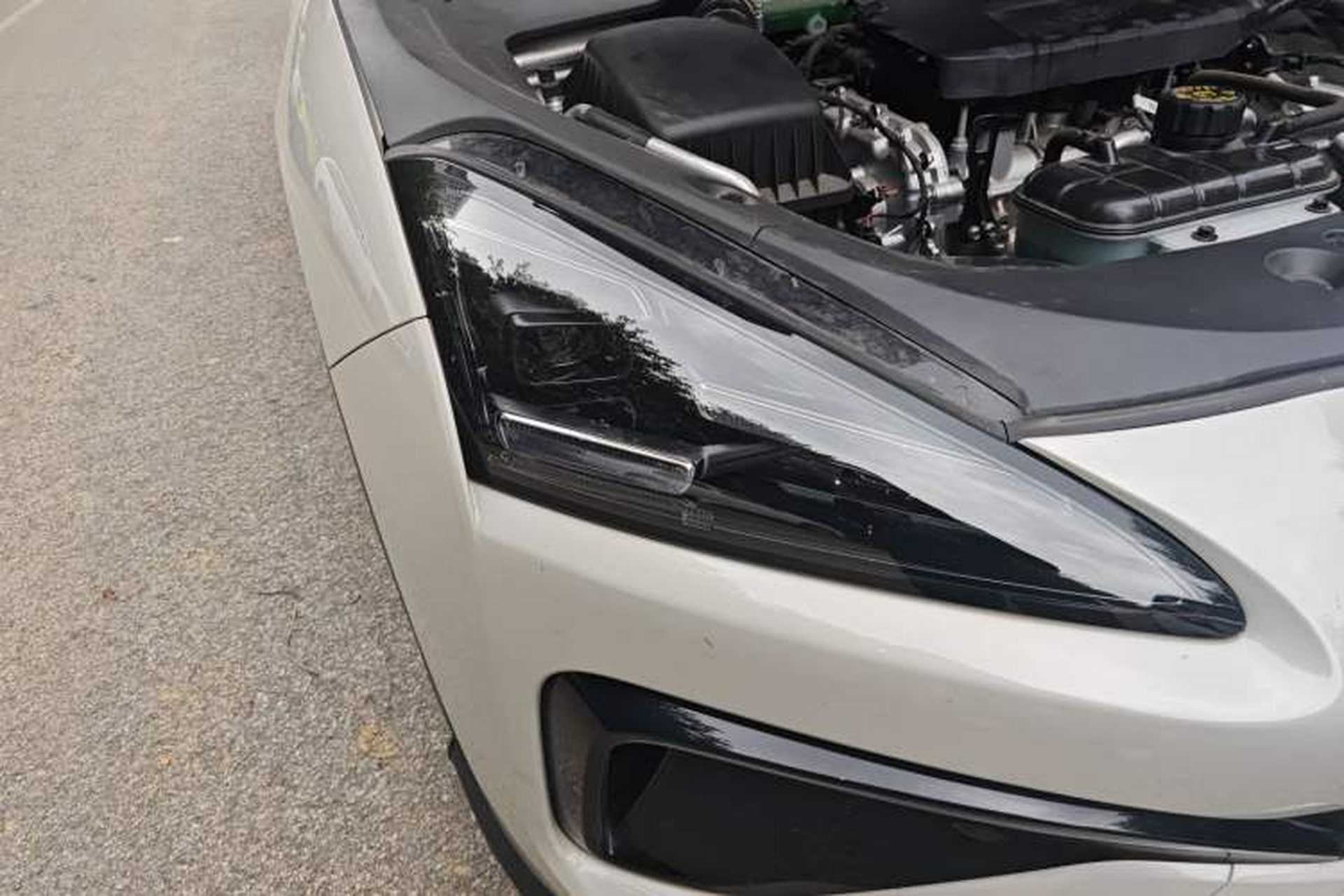 Used Baojun Yunhai 2024 140km Plug-in Hybrid Version Right Front Headlight