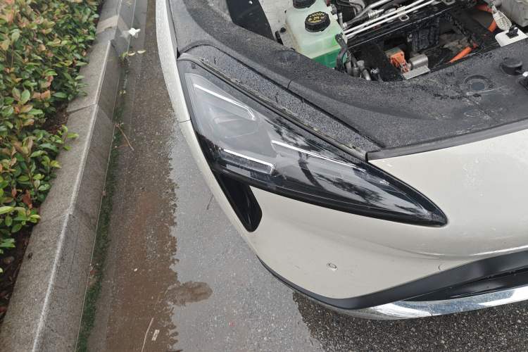 Used Baojun Yunhai 2024 500km Pure Electric Version Right Front Headlight