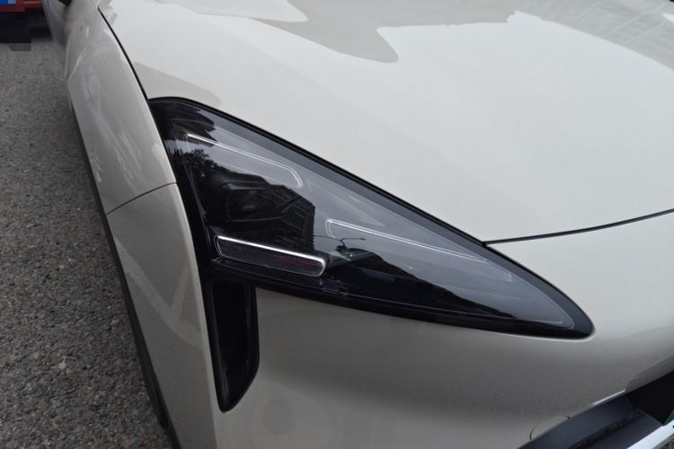 Used Baojun Yunhai 2024 500km Pure Electric Version Right Front Headlight
