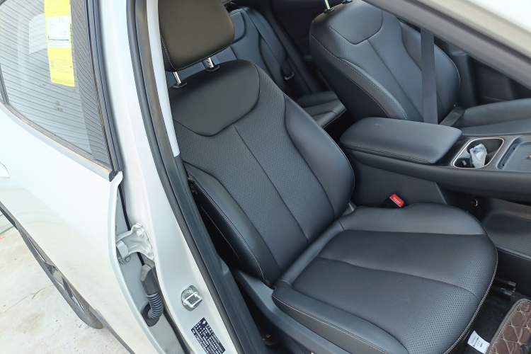Used Baojun Yunhai 2024 600km Pure Electric Version Right Front Seat