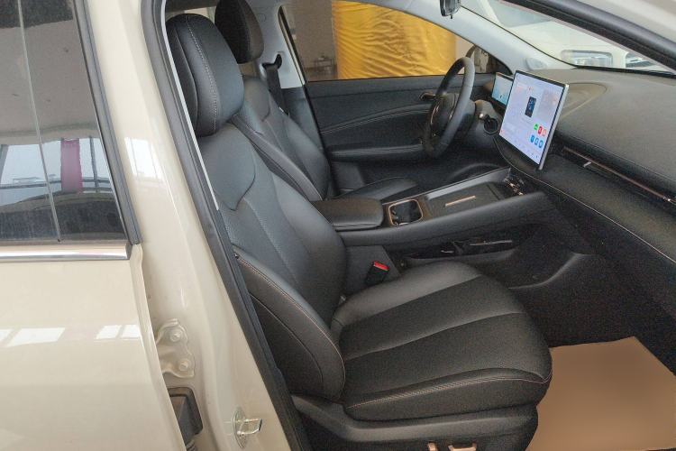 Used Baojun Yunhai 2024 500km Pure Electric Version Right Front Seat