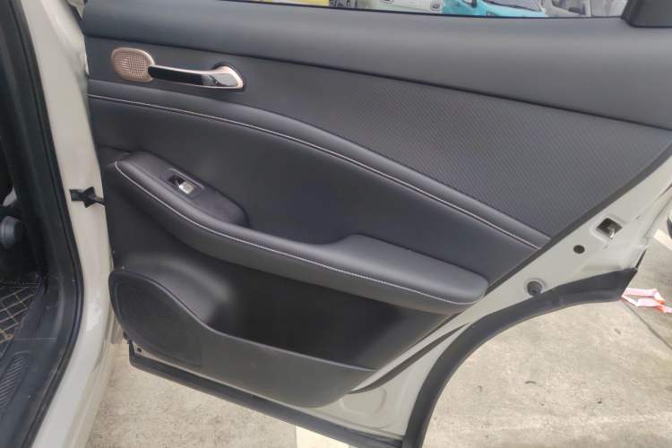 Used Baojun Yunhai 2024 600km Pure Electric Version Right Rear Door Interior