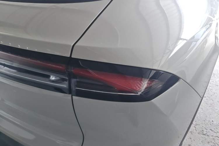 Used Baojun Yunhai 2024 500km Pure Electric Version Right Rear Taillight