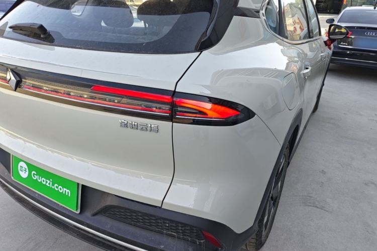 Used Baojun Yunhai 2024 140km Plug-in Hybrid Version Right Rear Taillight
