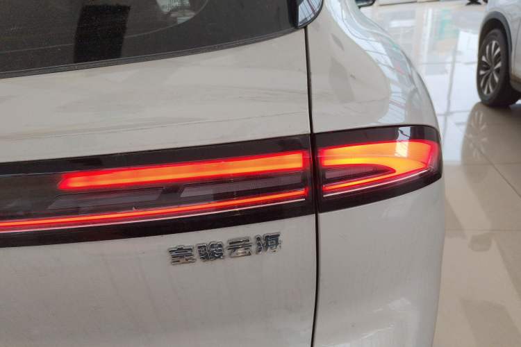 Used Baojun Yunhai 2024 500km Pure Electric Version Right Rear Taillight