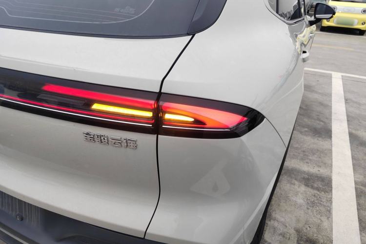 Used Baojun Yunhai 2024 600km Pure Electric Version Right Rear Taillight