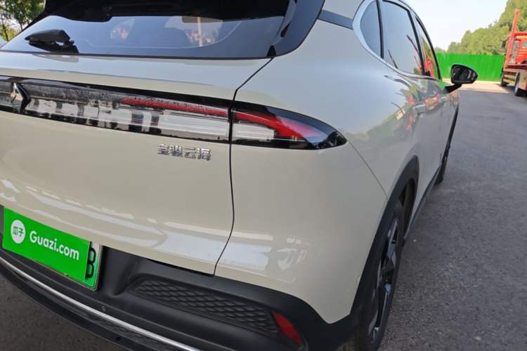 Used Baojun Yunhai 2024 600km Pure Electric Version Right Rear Taillight