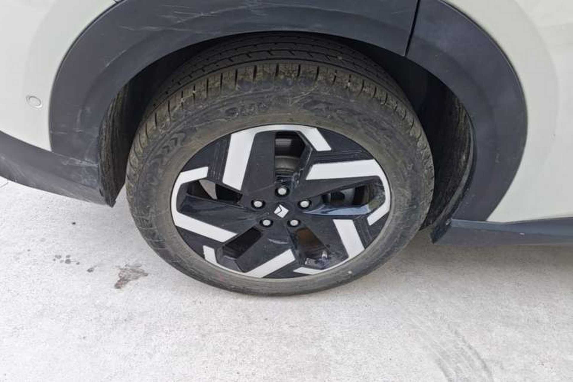 Used Baojun Yunhai 2024 140km Plug-in Hybrid Version Right Rear Wheel Hub