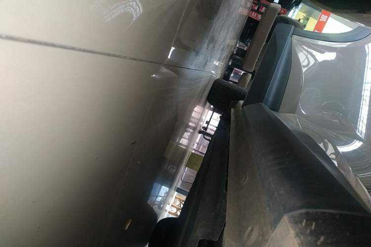 Used Baojun Yunhai 2024 600km Pure Electric Version Right Side Sill