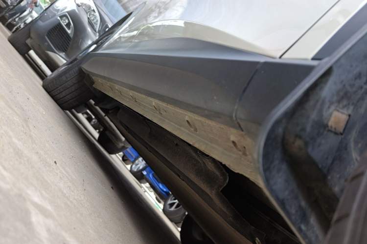 Used Baojun Yunhai 2024 600km Pure Electric Version Right Side Sill