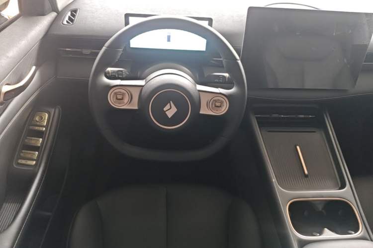 Used Baojun Yunhai 2024 500km Pure Electric Version Steering Wheel