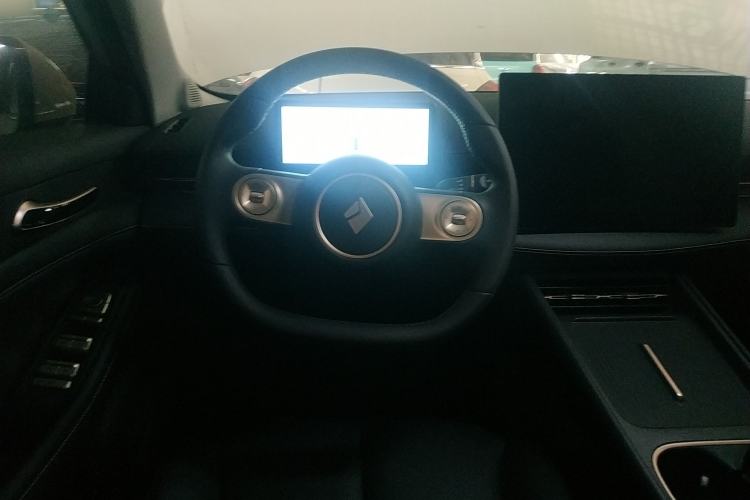Used Baojun Yunhai 2024 600km Pure Electric Version Steering Wheel