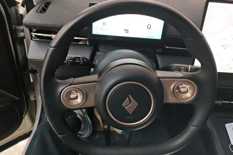Used Baojun Yunhai 2024 500km Pure Electric Version Steering Wheel