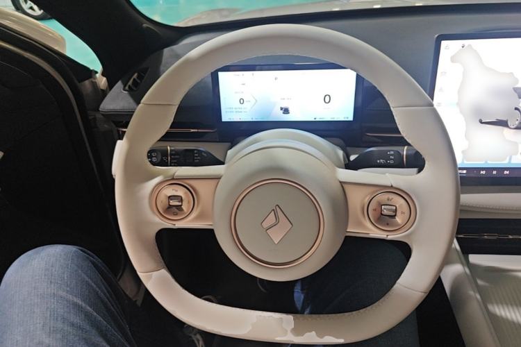 Used Baojun Yunhai 2024 140km Plug-in Hybrid Version Steering Wheel