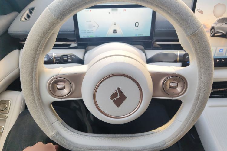 Used Baojun Yunhai 2024 600km Pure Electric Version Steering Wheel