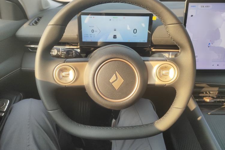 Used Baojun Yunhai 2024 60km Plug-in Hybrid Version Steering Wheel