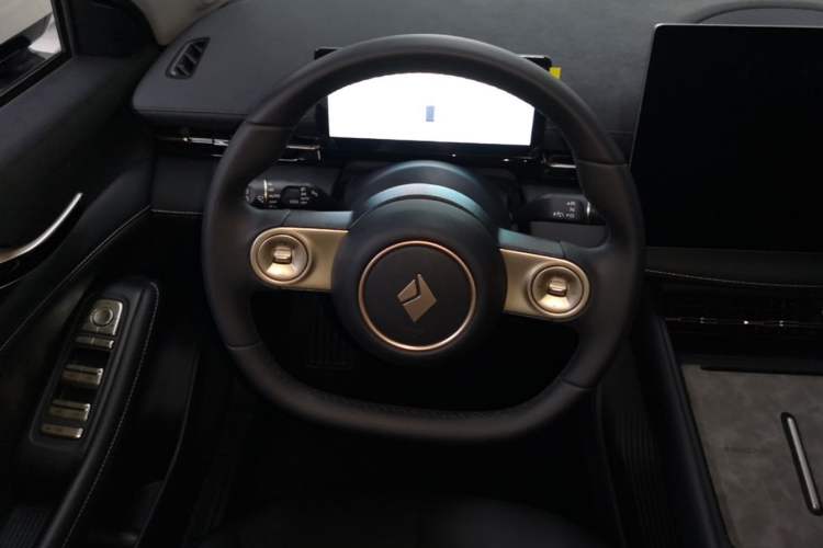 Used Baojun Yunhai 2024 140km Plug-in Hybrid Version Steering Wheel