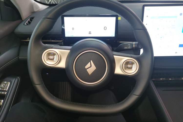 Used Baojun Yunhai 2024 140km Plug-in Hybrid Version Steering Wheel
