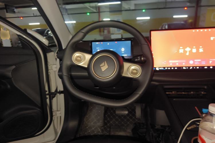 Used Baojun Yunhai 2024 600km Pure Electric Version Steering Wheel