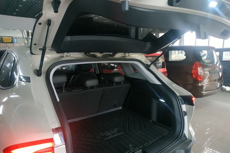 Used Baojun Yunhai 2024 600km Pure Electric Version Trunk