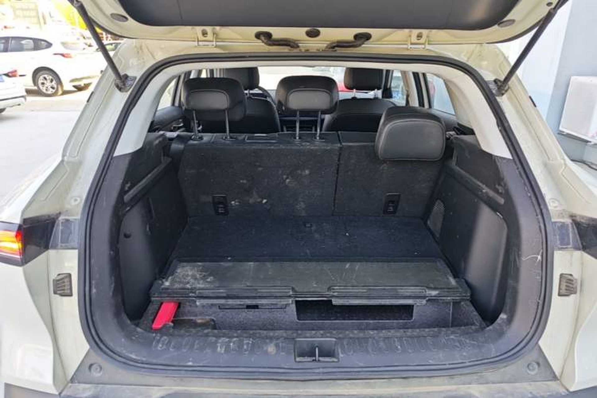 Used Baojun Yunhai 2024 140km Plug-in Hybrid Version Trunk