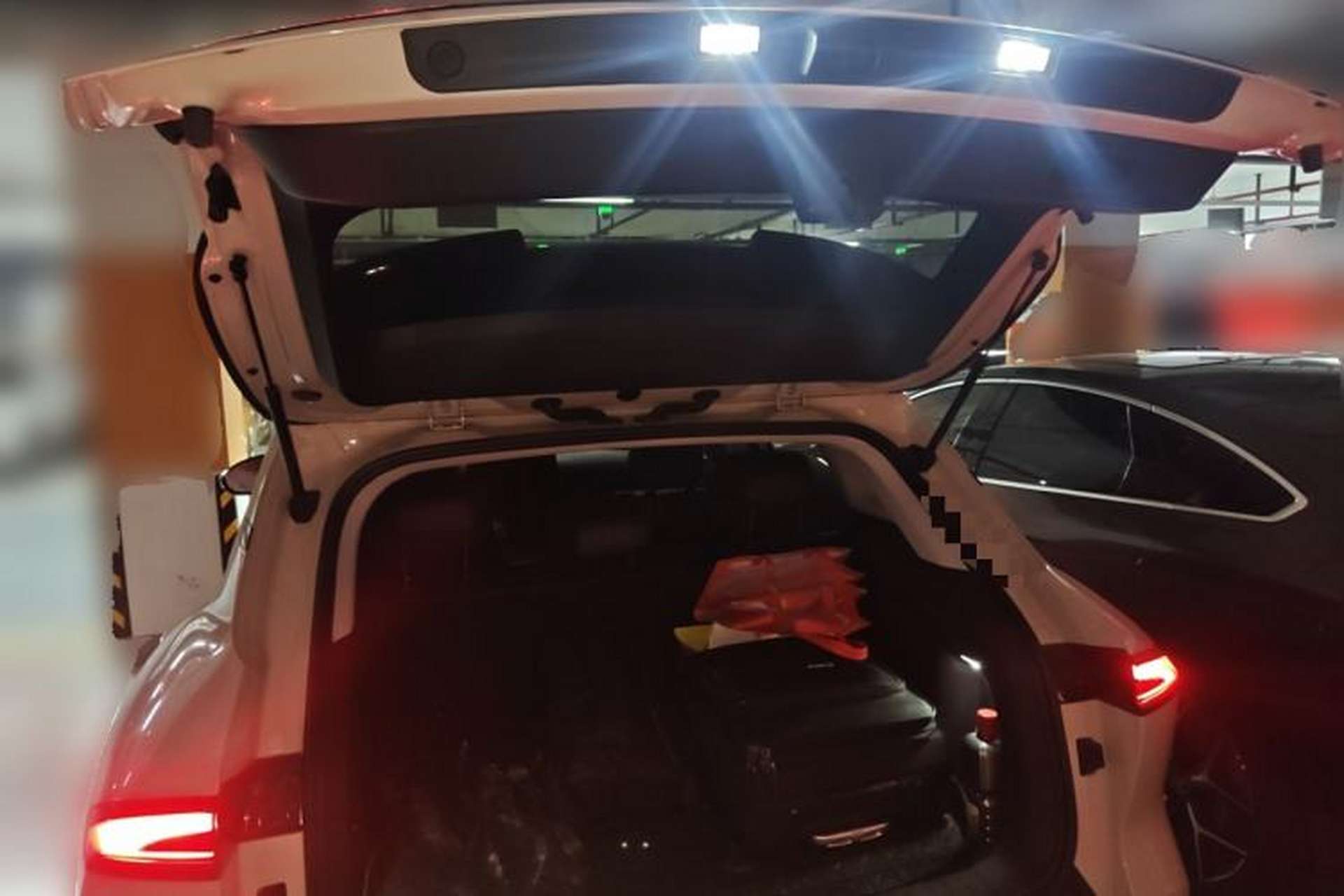 Used Baojun Yunhai 2024 60km Plug-in Hybrid Version Trunk