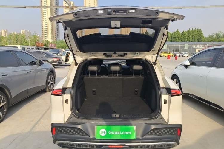 Used Baojun Yunhai 2024 600km Pure Electric Version Trunk