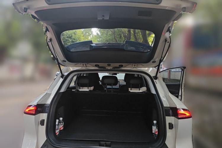 Used Baojun Yunhai 2024 600km Pure Electric Version Trunk