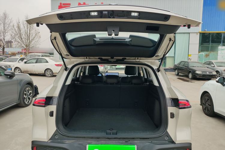 Used Baojun Yunhai 2024 600km Pure Electric Version Trunk