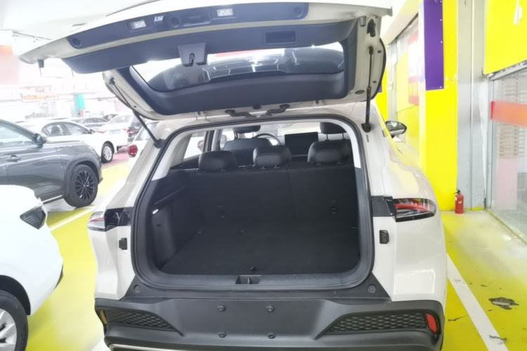 Used Baojun Yunhai 2024 140km Plug-in Hybrid Version Trunk