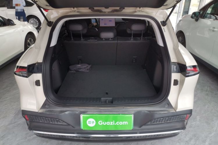 Used Baojun Yunhai 2024 600km Pure Electric Version Trunk