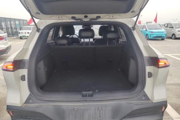 Used Baojun Yunhai 2024 600km Pure Electric Version Trunk