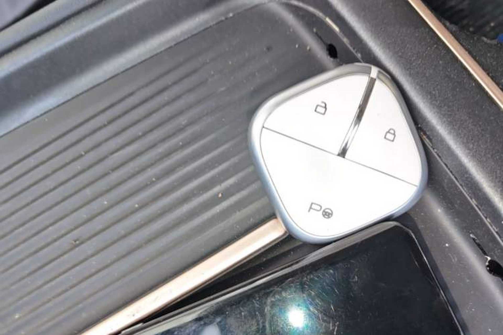 Used Baojun Yunhai 2024 140km Plug-in Hybrid Version Vehicle Key