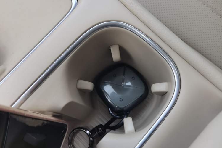 Used Baojun Yunhai 2025 Model 500km Pure Electric Travel Edition Interior 1