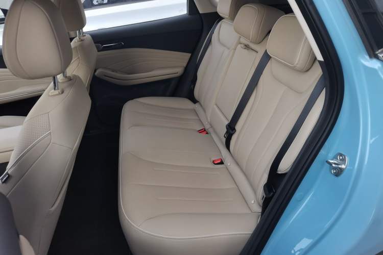 Used Baojun Yunhai 2025 Model 500km Pure Electric Travel Edition Left Rear Seat