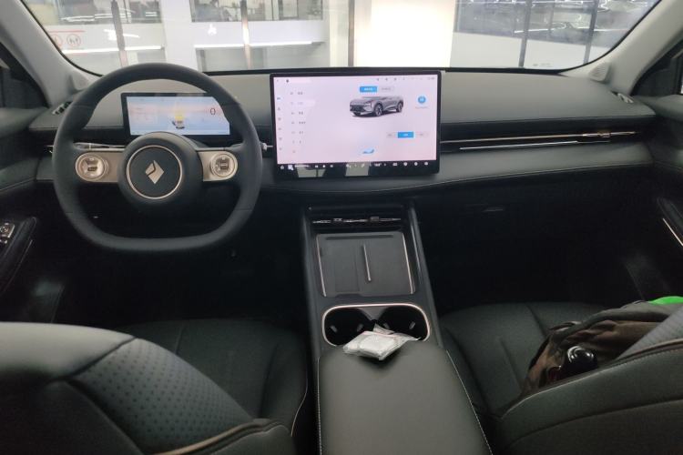 Used Baojun Yunhai 2025 Model 500km Pure Electric Travel Edition Center Console