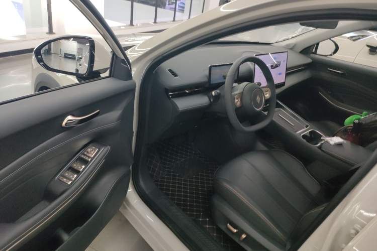 Used Baojun Yunhai 2025 Model 500km Pure Electric Travel Edition Driver Seat