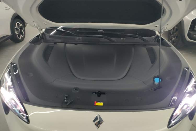 Used Baojun Yunhai 2025 Model 500km Pure Electric Travel Edition Engine Bay